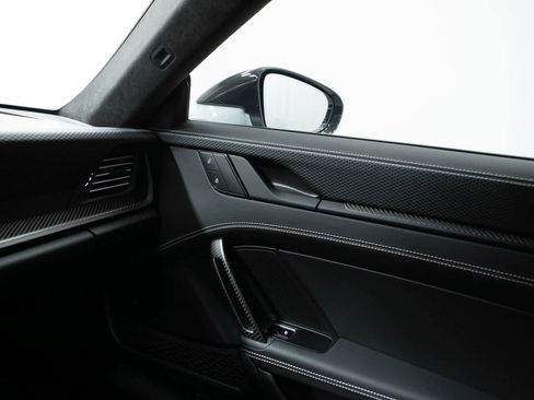 Certified 2026 Porsche 911 GT3 RWD image 30