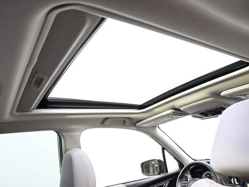 Used 2024 Subaru Forester Limited image 18