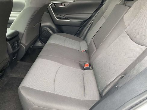Used 2024 Toyota RAV4 XLE FWD image 10