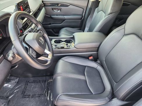 Used 2025 Honda Pilot EX-L image 4