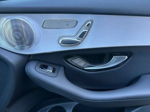 Used 2019 Mercedes-Benz GLC 350e 4MATIC image 21