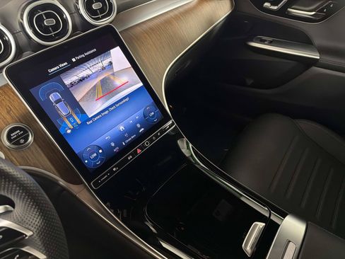 Used 2025 Mercedes-Benz GLC 300 4MATIC w/ AMG Line image 42