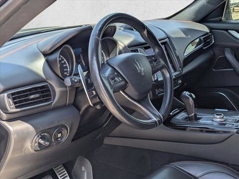 Used 2017 Maserati Levante w/ Sport Package image 9