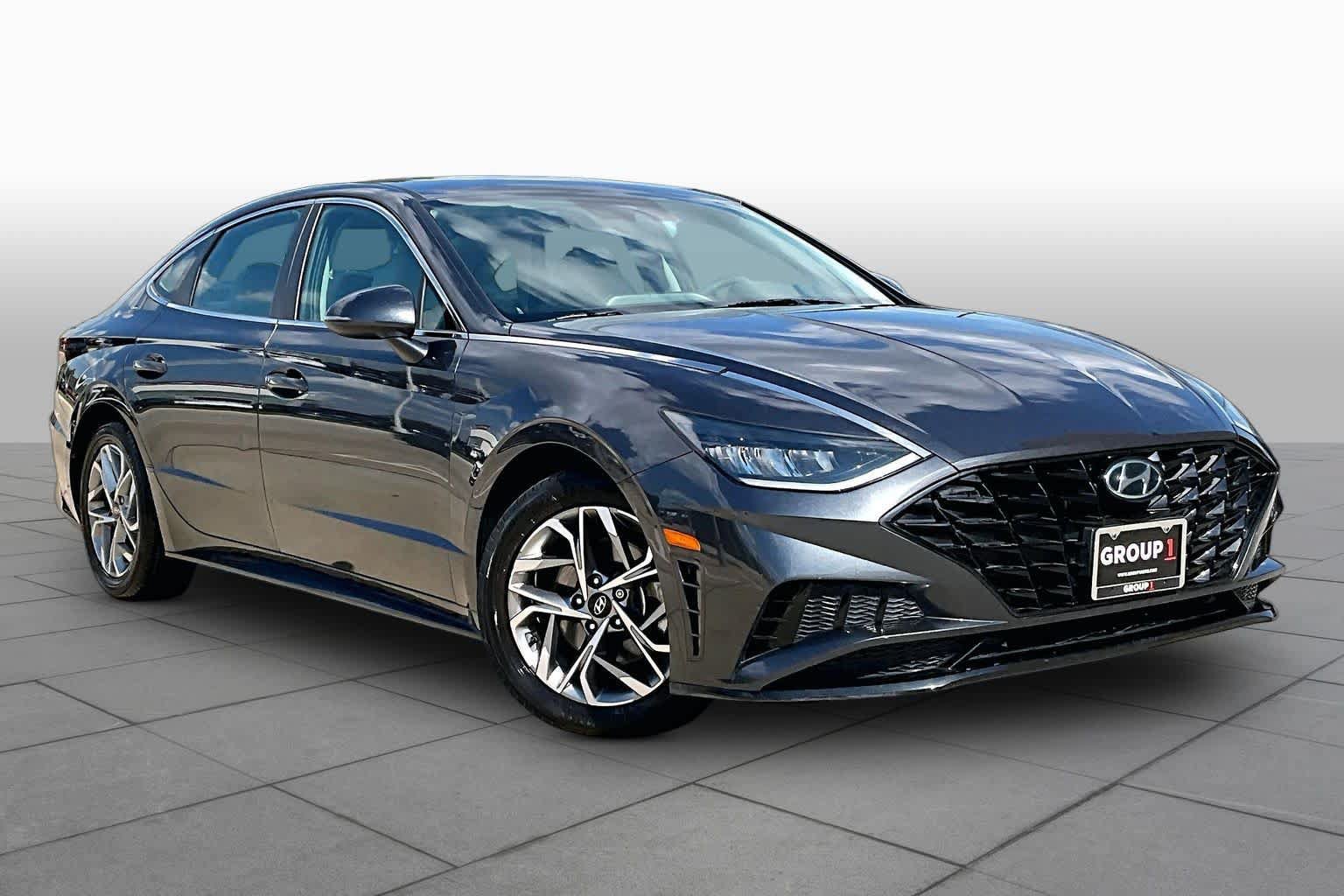 Used 2020 Hyundai Sonata SEL w/ Cargo Package FWD image 3