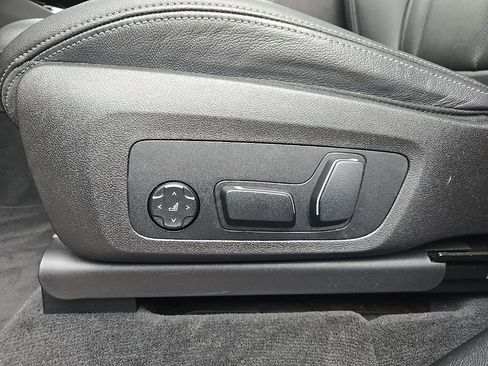 Used 2024 BMW X3 xDrive30i image 12