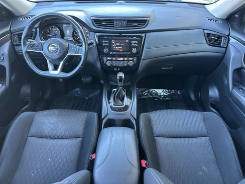 Used 2017 Nissan Rogue SV AWD/4WD image 12