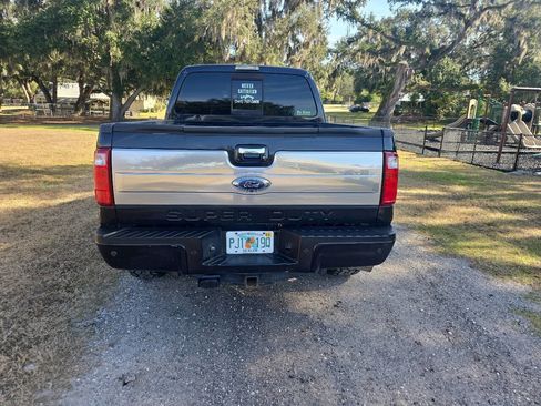 Used 2013 Ford F250 Platinum w/ FX4 Off Road Pkg image 3