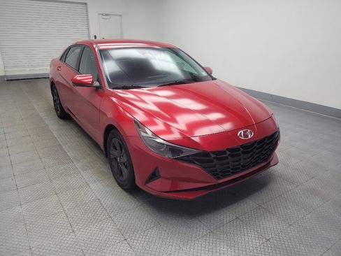 Used 2022 Hyundai Elantra SEL FWD image 13