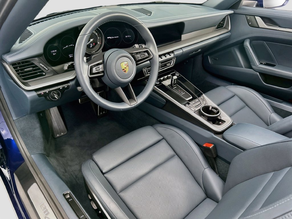 Certified 2024 Porsche 911 Carrera RWD image 4