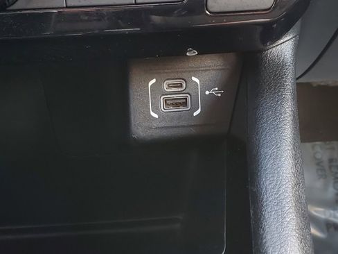 Certified 2023 Jeep Compass Limited image 21