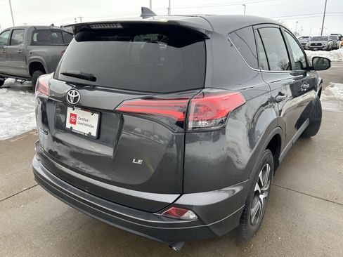 Certified 2018 Toyota RAV4 LE image 6