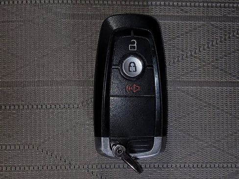 Used 2020 Ford EcoSport SE FWD image 32
