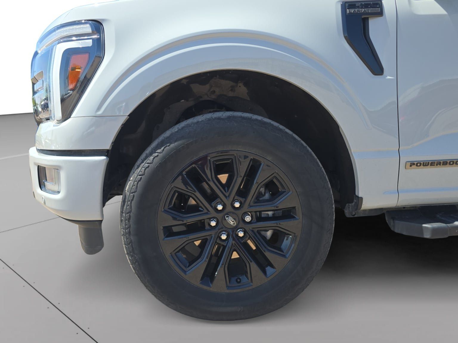 Used 2024 Ford F150 Lariat AWD/4WD image 9