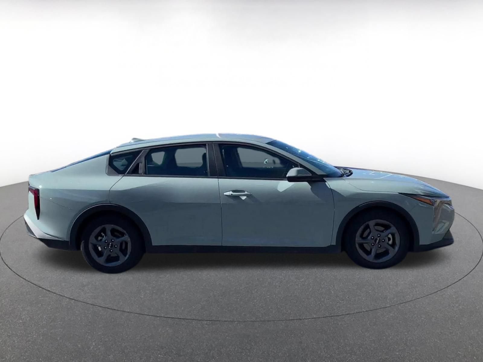 Used 2025 Kia K4 FWD image 29