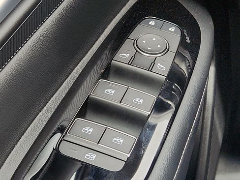 Used 2025 Nissan Murano SV AWD/4WD image 14