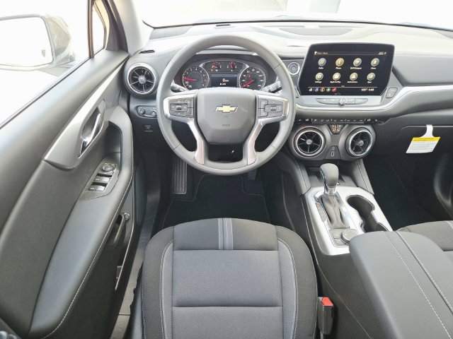 New 2026 Chevrolet Blazer LT w/ Convenience Package AWD/4WD image 10