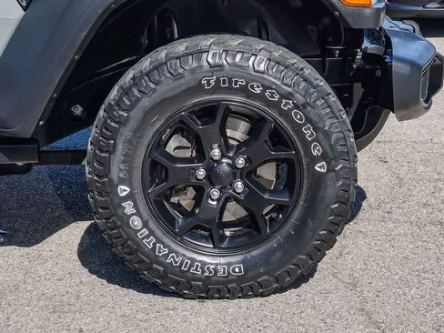 Certified 2022 Jeep Wrangler Willys image 10