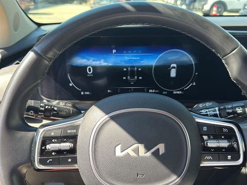 Used 2024 Kia Carnival SX FWD image 25