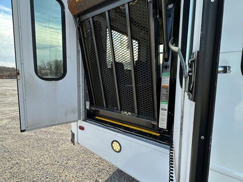 Used 2013 Ford E-450 and Econoline 450 Super Duty w/ Shuttle Bus Prep Pkg image 25