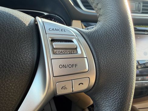 Used 2016 Nissan Rogue SL w/ SL Premium Package AWD/4WD image 17
