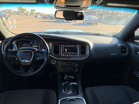 Used 2018 Dodge Charger R/T Scat Pack image 25