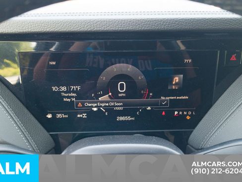 Used 2025 GMC Yukon XL Denali AWD/4WD image 15