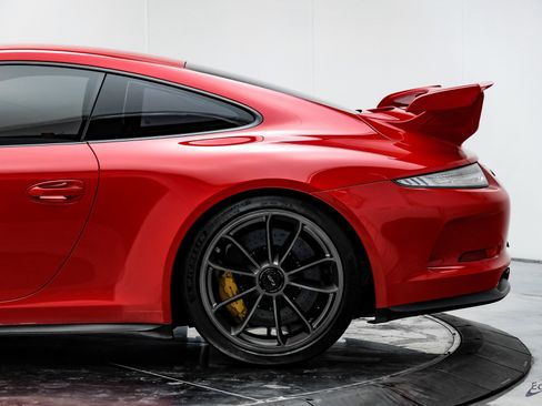 Used 2015 Porsche 911 GT3 image 8