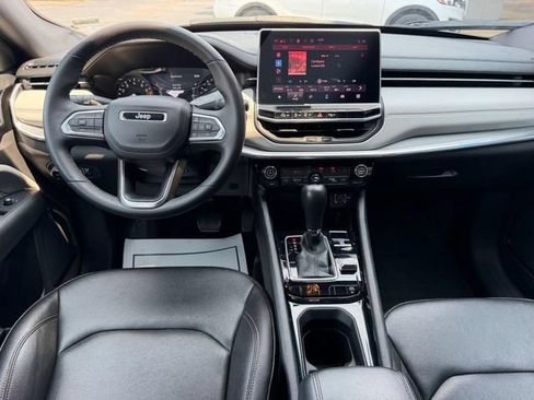 Used 2024 Jeep Compass Limited AWD/4WD image 10