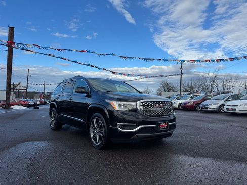 Used 2019 GMC Acadia Denali w/ LPO, Floor Liner Package image 8