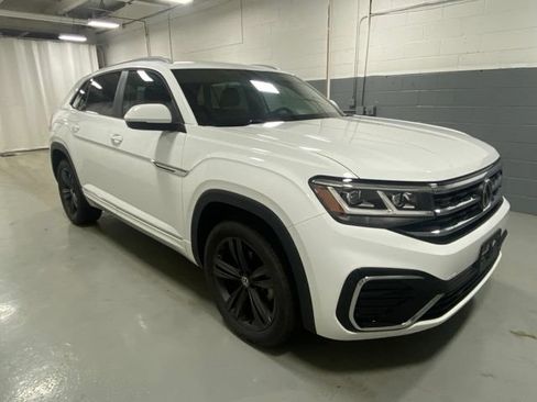Used 2021 Volkswagen Atlas Cross Sport SE w/ Panoramic Sunroof Package AWD/4WD image 4