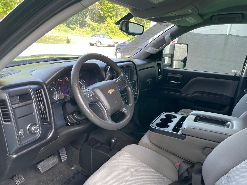 Used 2018 Chevrolet Silverado 1500 Custom w/ Custom Value Package AWD/4WD image 37