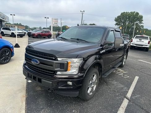 Used 2018 Ford F150 XLT w/ Equipment Group 302A Luxury AWD/4WD image 10