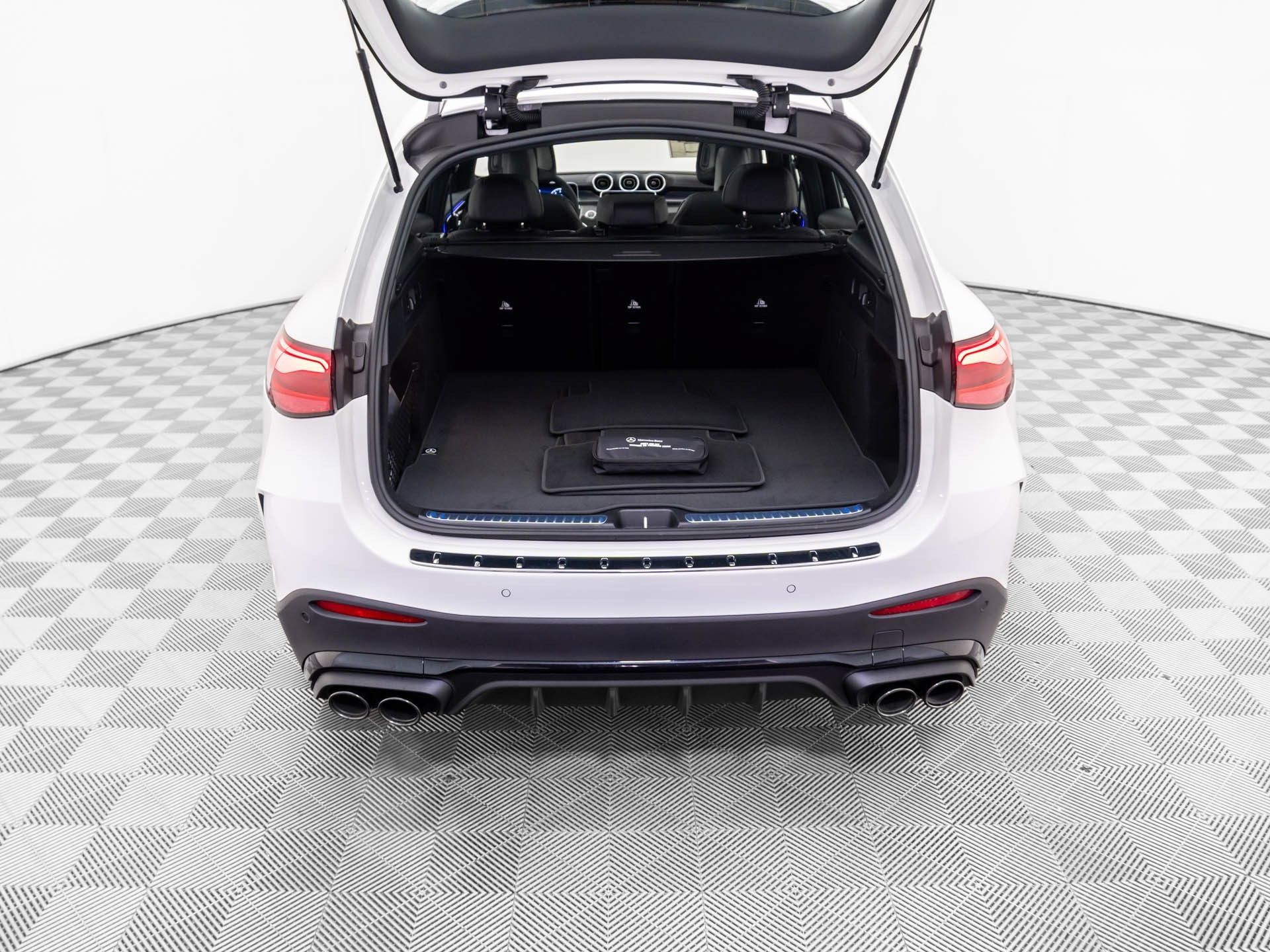 New 2026 Mercedes-Benz GLC 43 AMG 4MATIC image 32
