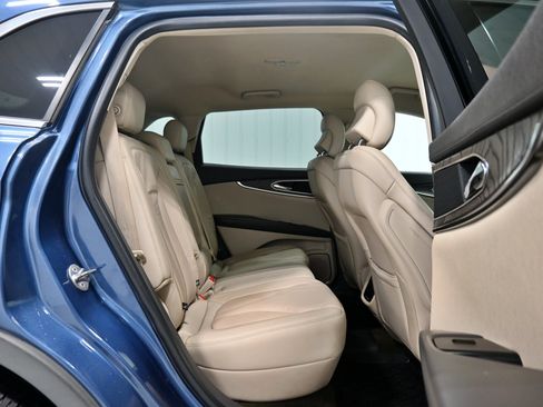 Used 2019 Lincoln Nautilus Select AWD/4WD image 34