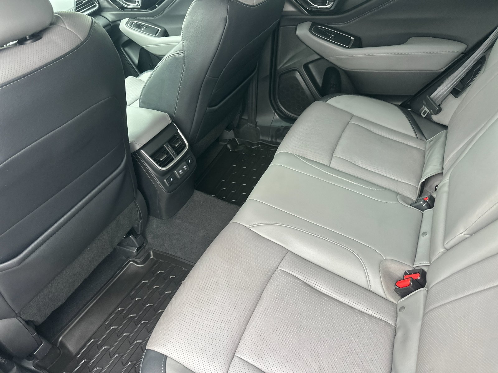 Used 2022 Subaru Outback Limited AWD/4WD image 12