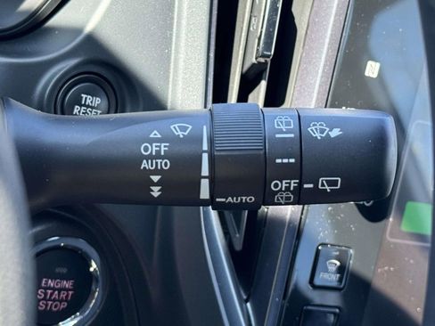 Used 2025 Subaru Forester Limited AWD/4WD image 22