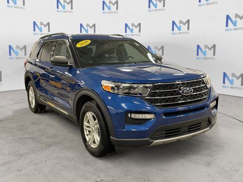 Used 2020 Ford Explorer XLT w/ Equipment Group 202A image 7