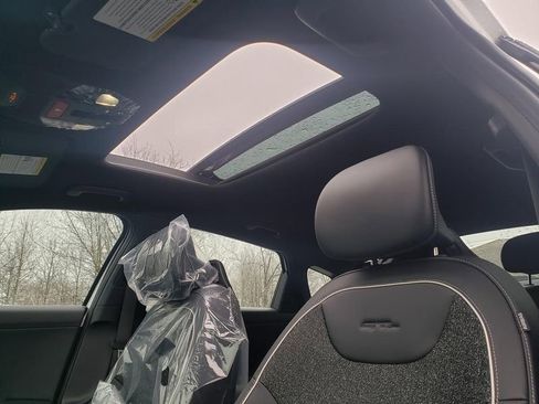 New 2025 Kia K4 GT-Line w/ GT-Line Sunroof Package image 10