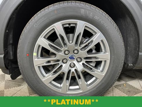 New 2026 Ford Explorer Platinum image 12