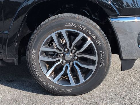 Used 2025 RAM 1500 Limited AWD/4WD image 10