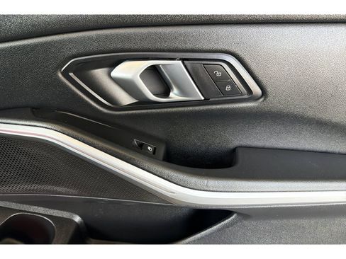 Used 2025 BMW 330i Sedan RWD image 18