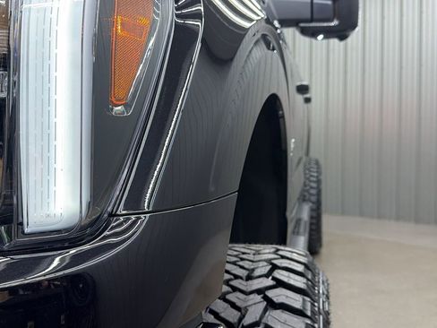 Used 2025 Ford F150 Lariat image 13