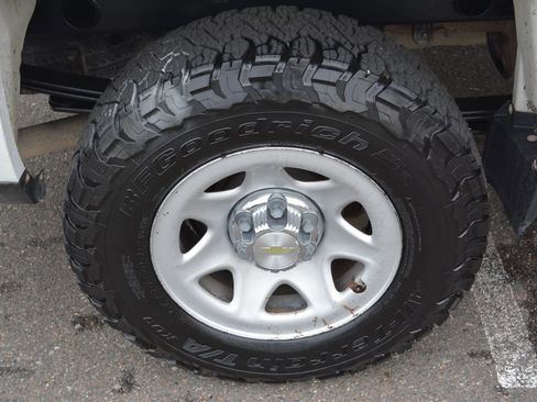 Used 2015 Chevrolet Silverado 1500 W/T w/ Trailering Package image 9