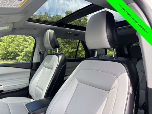 Used 2021 Ford Explorer XLT w/ Equipment Group 202A AWD/4WD image 6