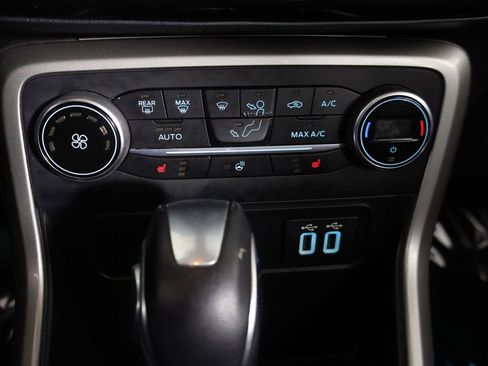 Used 2020 Ford EcoSport Titanium AWD/4WD image 45