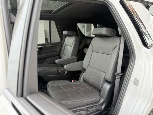 Used 2025 Chevrolet Tahoe High Country image 42