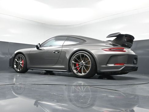 Used 2018 Porsche 911 GT3 RWD image 25