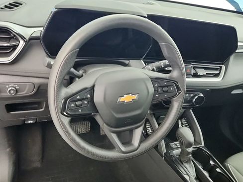 Used 2024 Chevrolet TrailBlazer LT FWD image 18