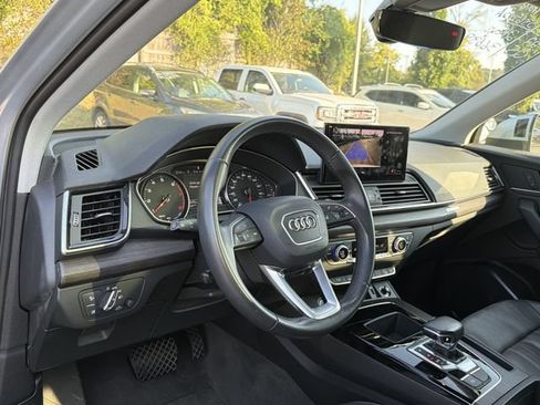 Used 2022 Audi Q5 2.0T Premium w/ Convenience Package AWD/4WD image 10