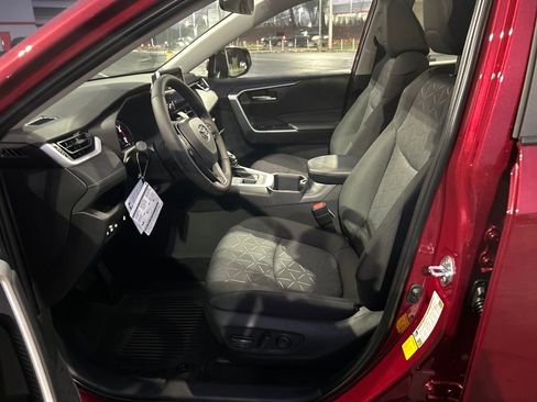 New 2025 Toyota RAV4 XLE image 17
